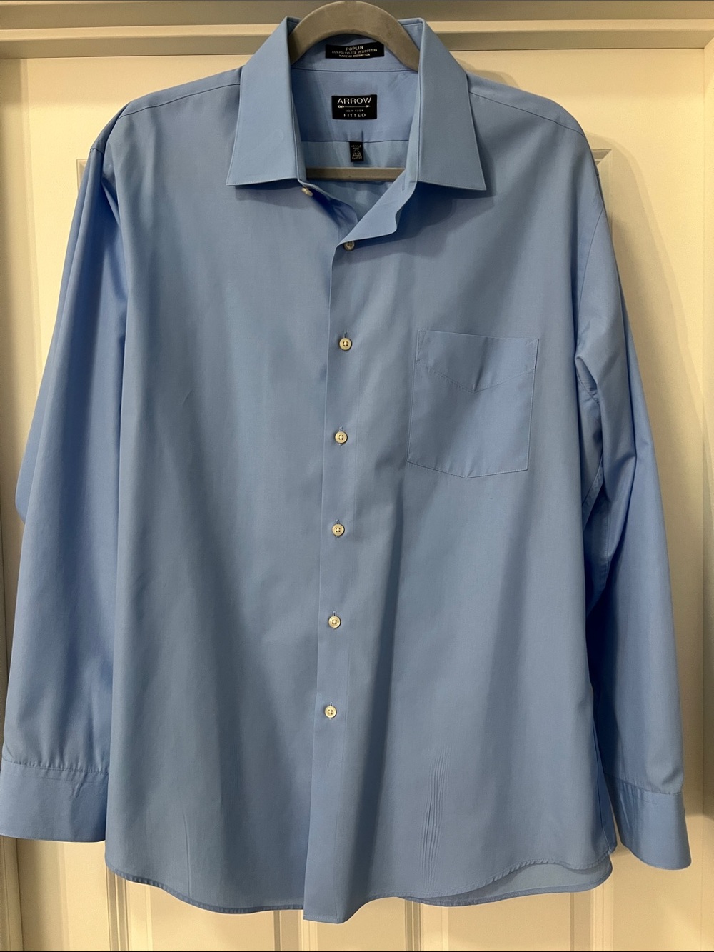 Arrow Men’s Fitted Poplin Sky Blue Dress Shirt with Chest Pocket - XL 17.5 34/35